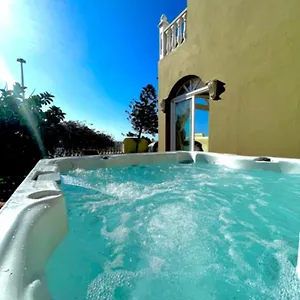 Amazing View In With Jacuzzi , El Medano (Tenerife) Spain
